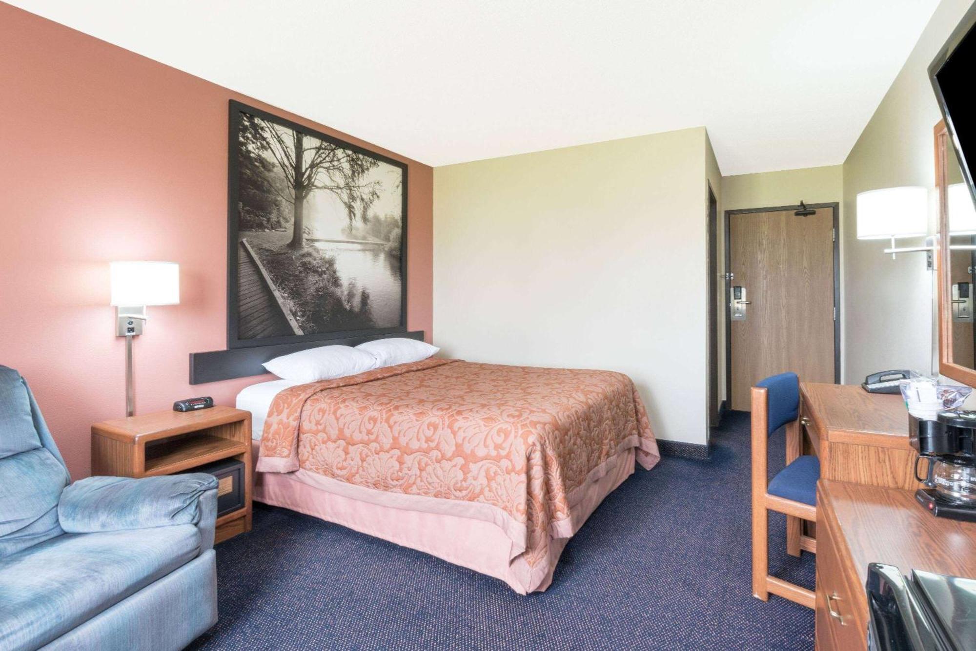 Hotel Super 8 By Wyndham Perham Extérieur photo